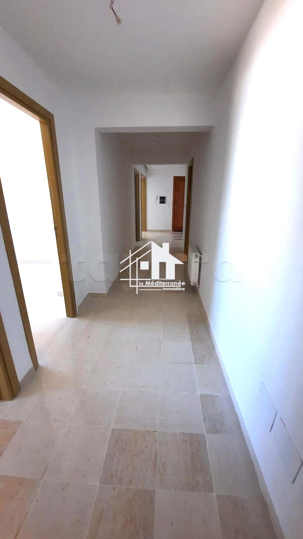 A louer appartement S+3 à la Manouba