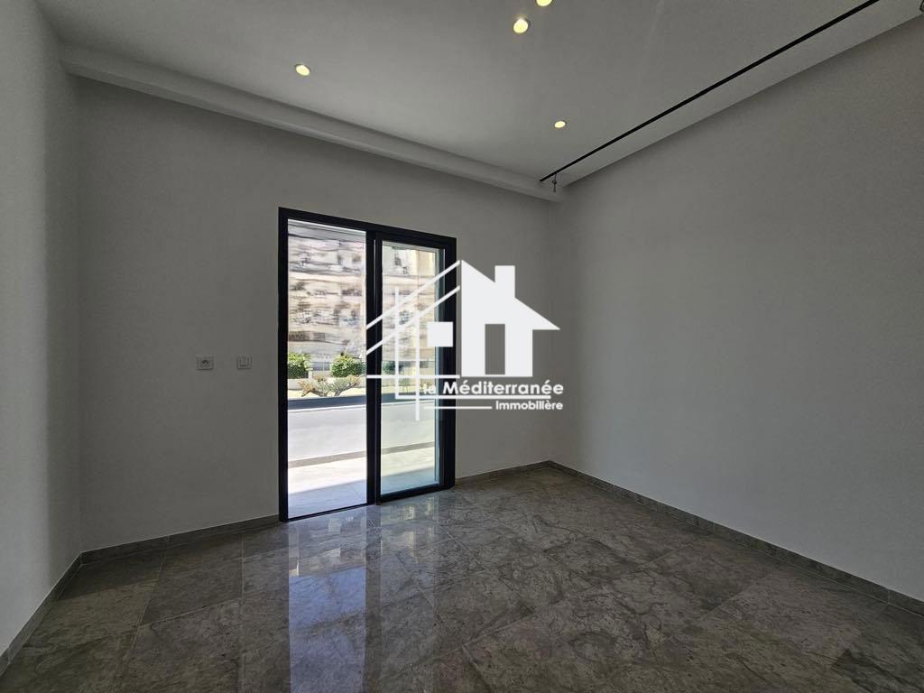 Appartement S+2 à Ain Zaghouan Nord