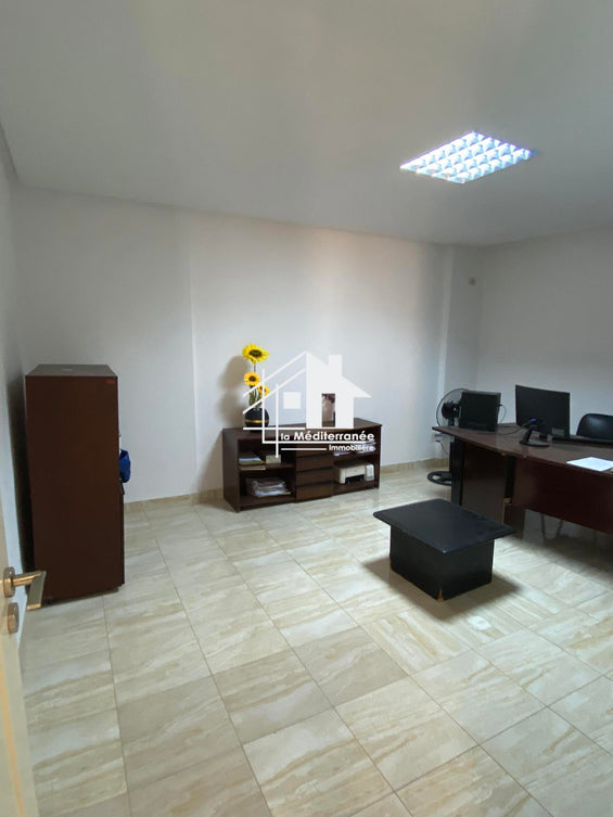 A louer bureau s1 s2 s3 à Ezzahra