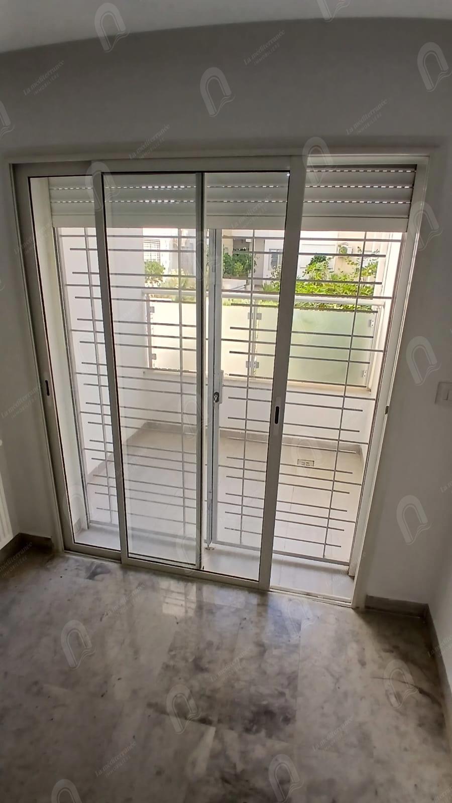 A louer un appartement S+2 hst au rdc