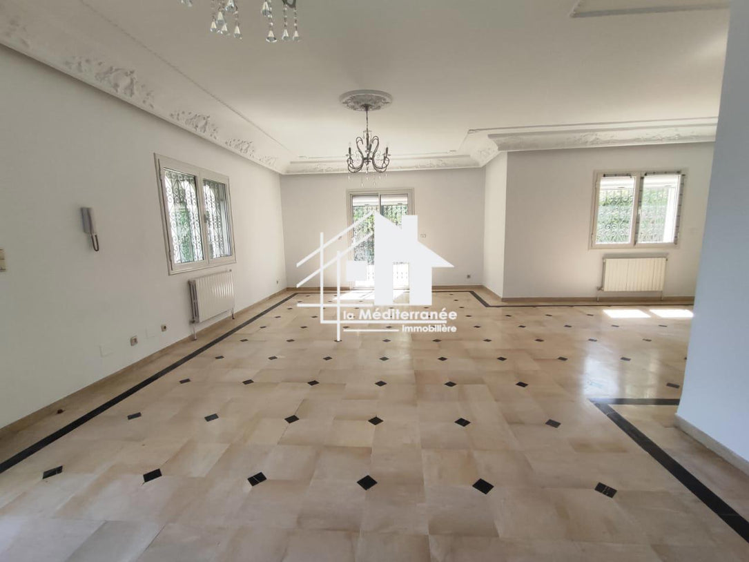 A louer une villa indépendante aux berges du lac 1