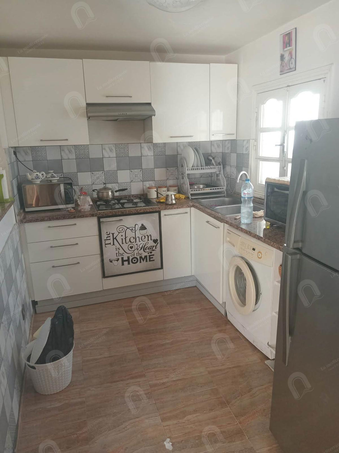 a louer un appartement s+1 a cité Ennaser