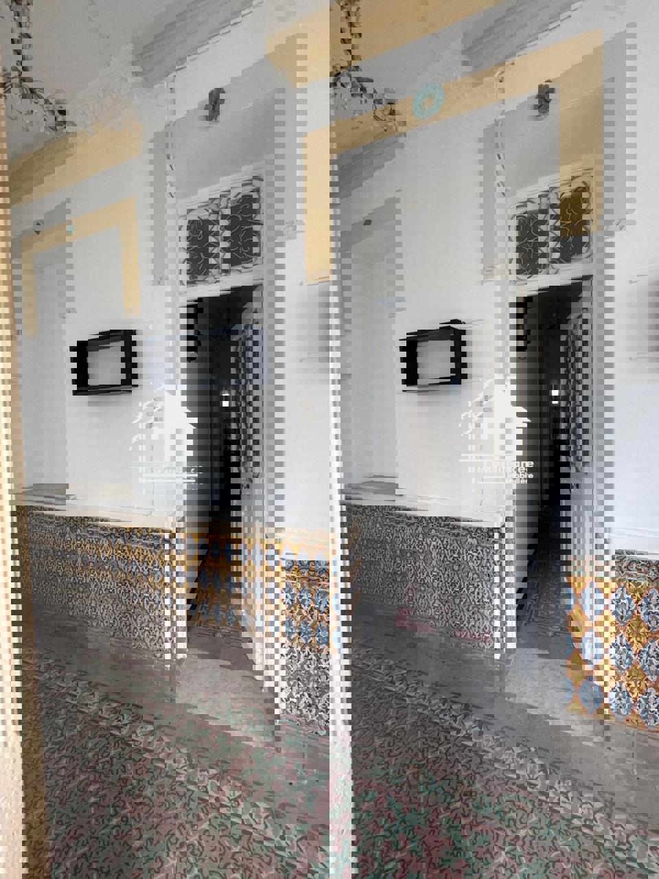 à louer rez de chaussée s+3 avec jardin au bardo