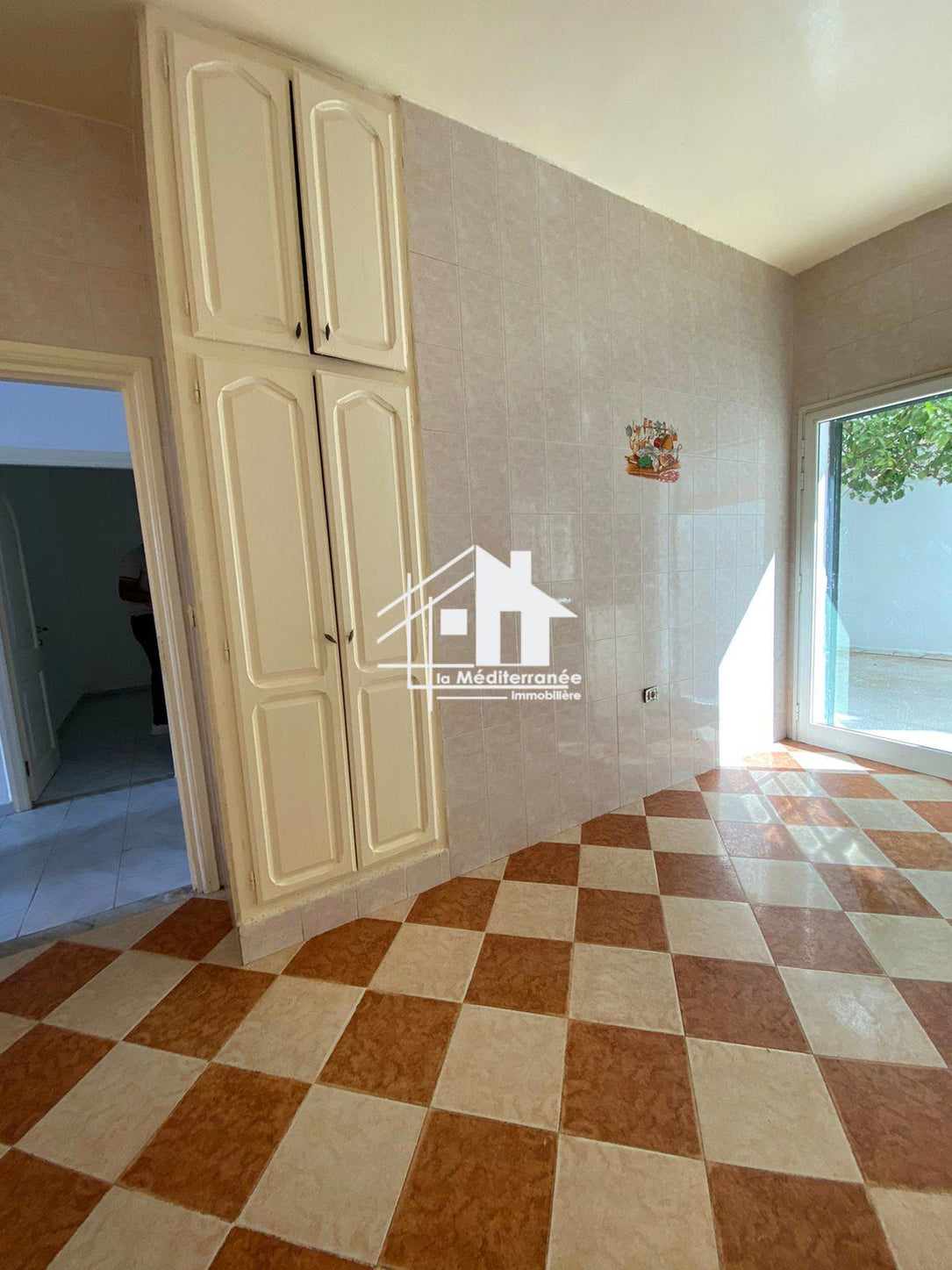 A louer étage de villa S+2 RDC à El Agba