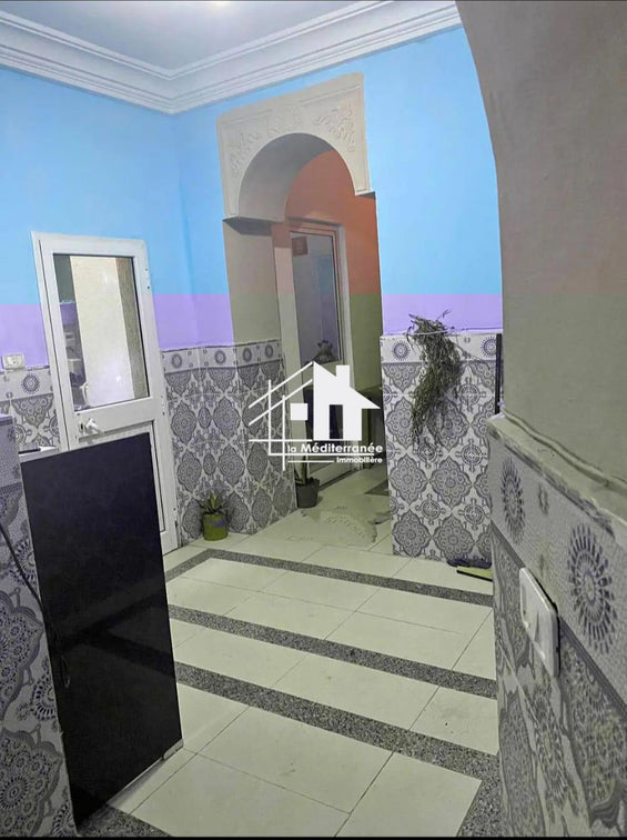 A vendre appartement S+2 à L'avenue de Carthage, Tunis