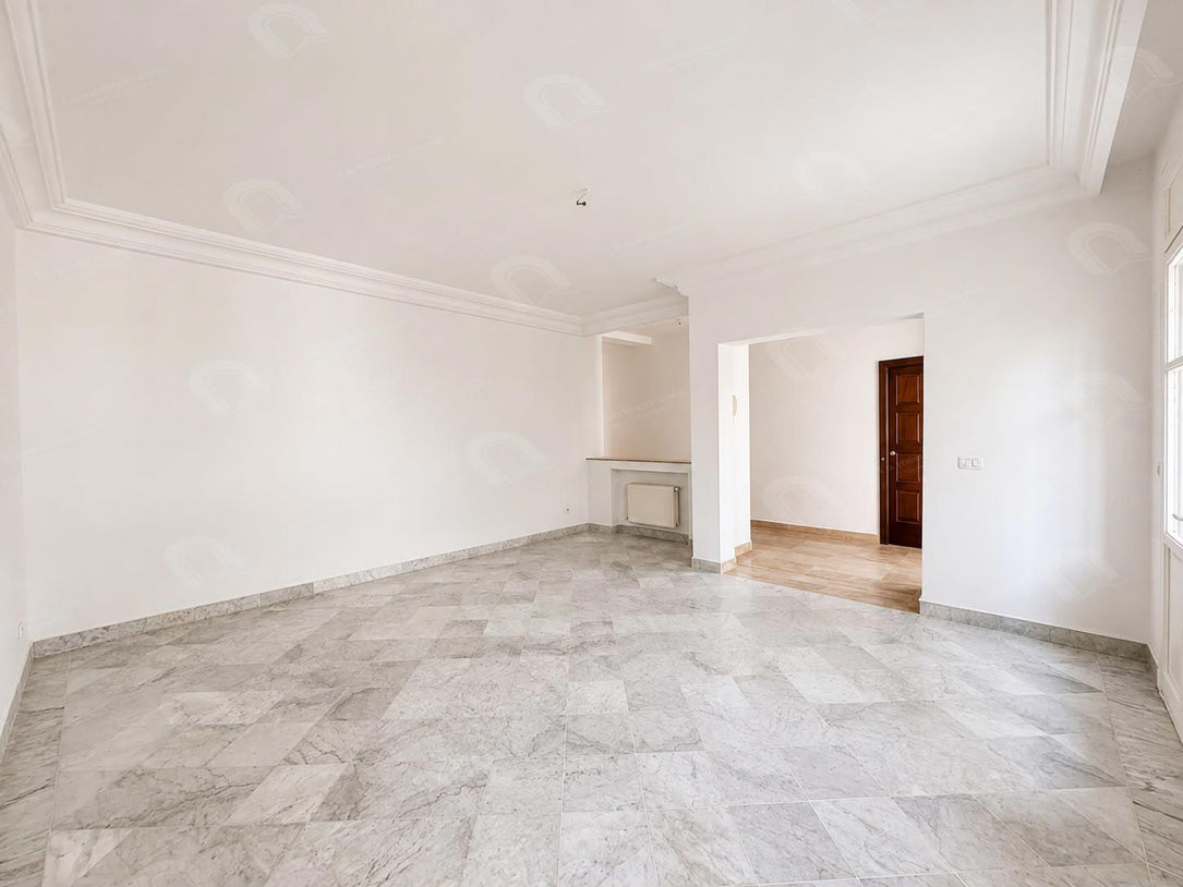 A louer duplex s+3 avec jardin à la Marsa