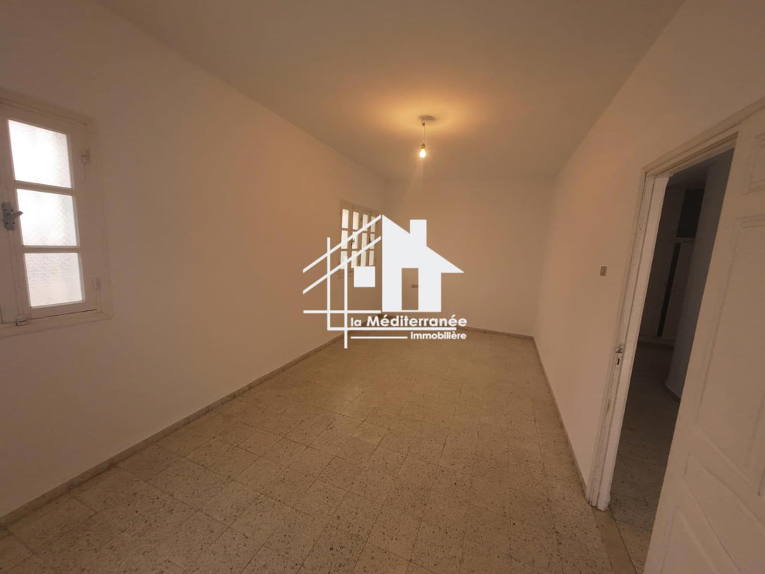 A louer étage de villa S+3 à manouba