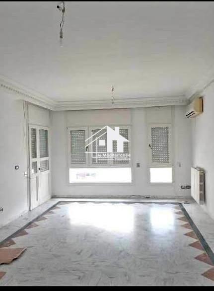 A louer appartement S+3 à Ennassr