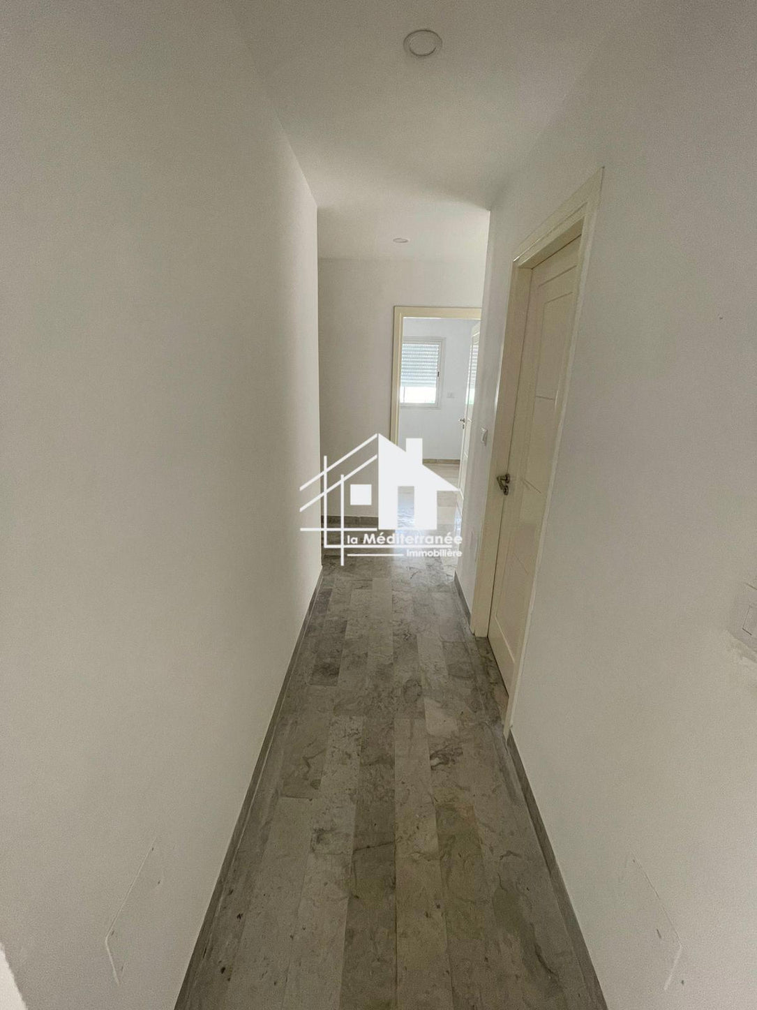 A louer appartement S+3 hst  à manouba