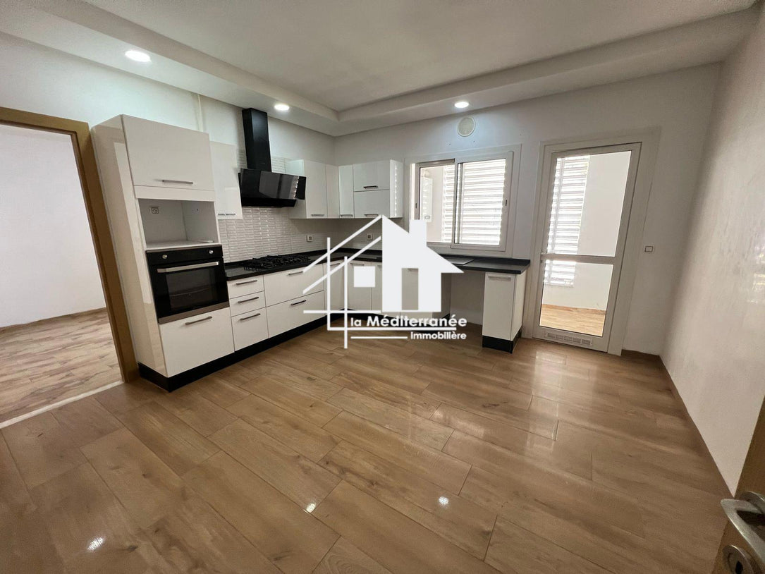 A louer appartement S+3 à la Soukra