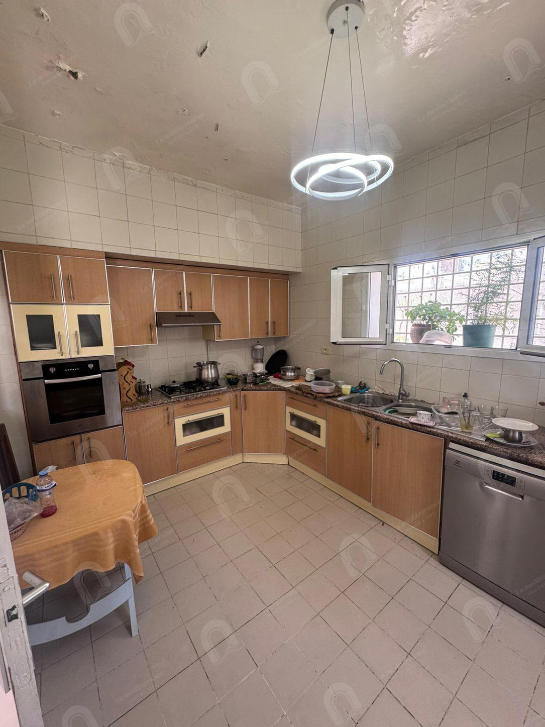 A vendre Villa 2S+5 avec grand jardin à cité romena