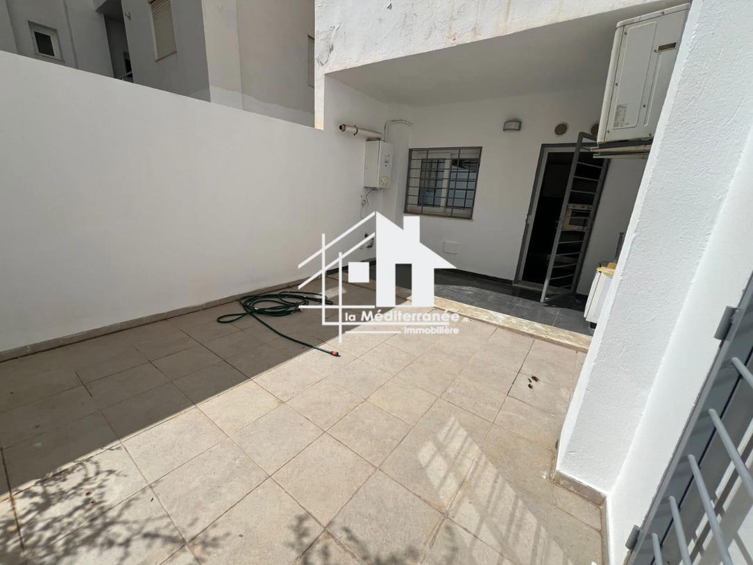 Appartement S+3 vide aux jardins de carthage