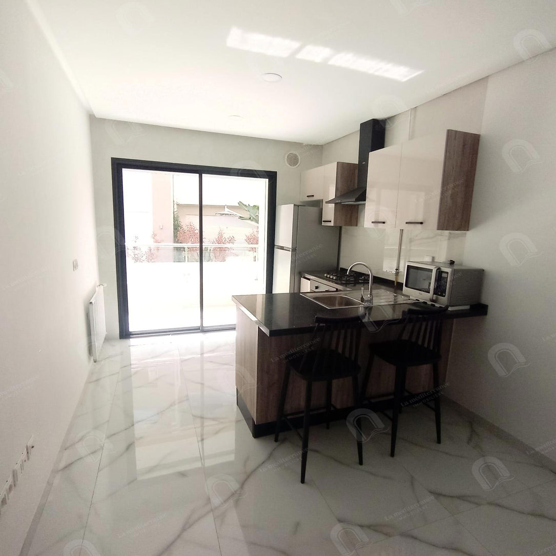 A louer un appartement s+1 à cité ennaser2