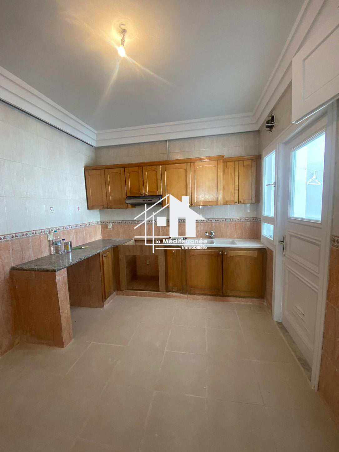 A louer appartement S+3 à Ennassr