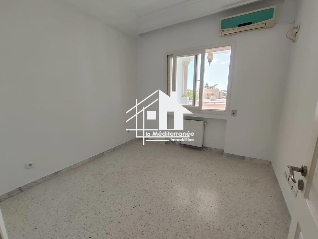 A vendre S+3 a Dar Fadhal, La Soukra