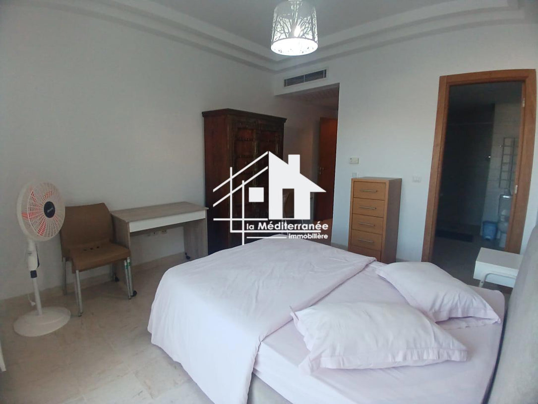 A louer s+3 meublé à Marsa plage