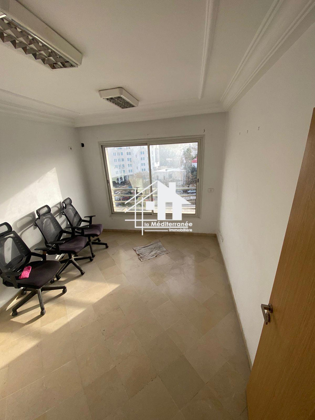 A louer bureau H+4 à beb saadoun