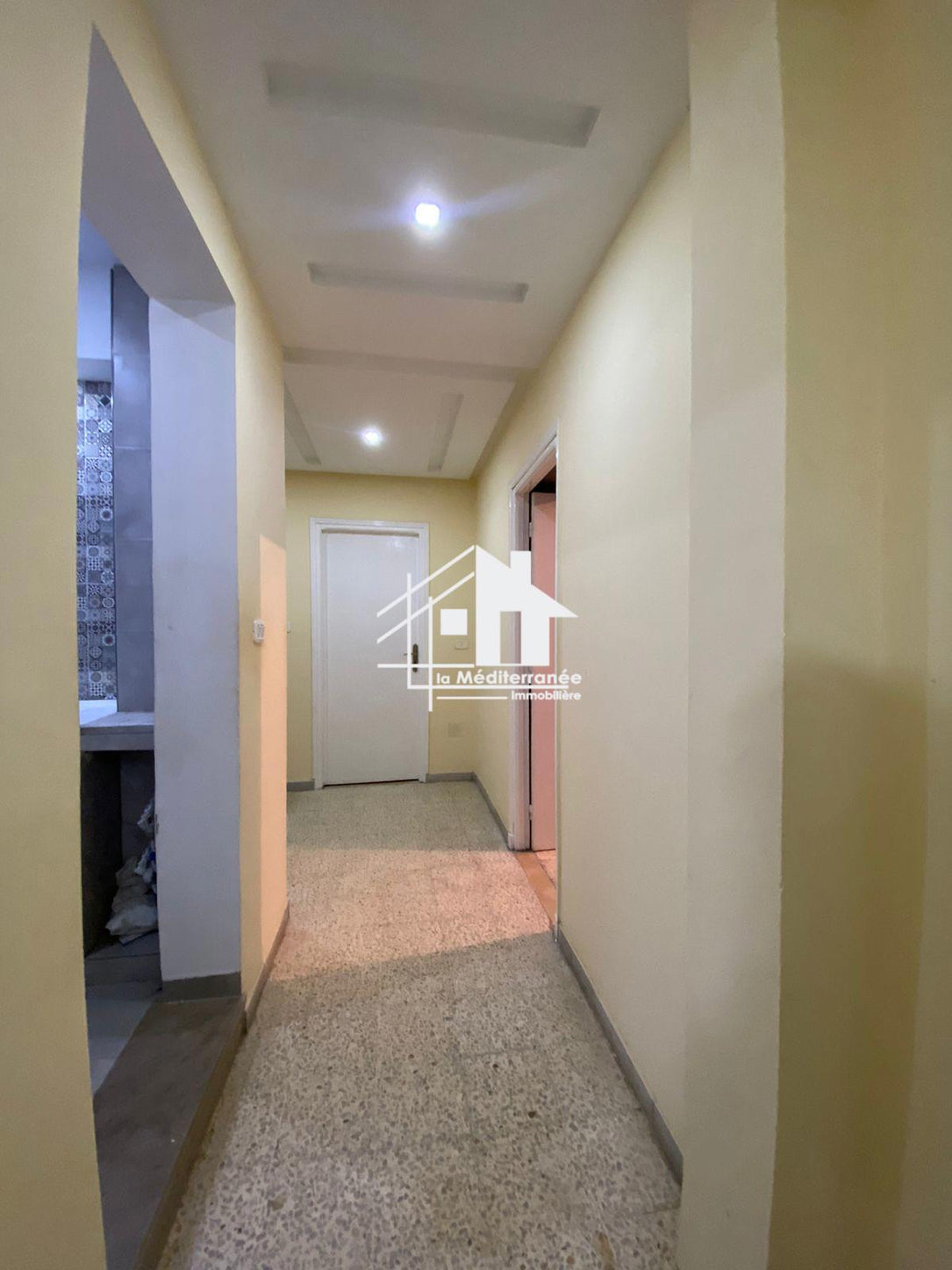 A louer étage de villa S+3 à Ksar Said