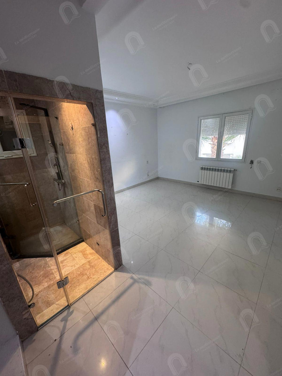 A louer Appartement S+3 hst au bardo