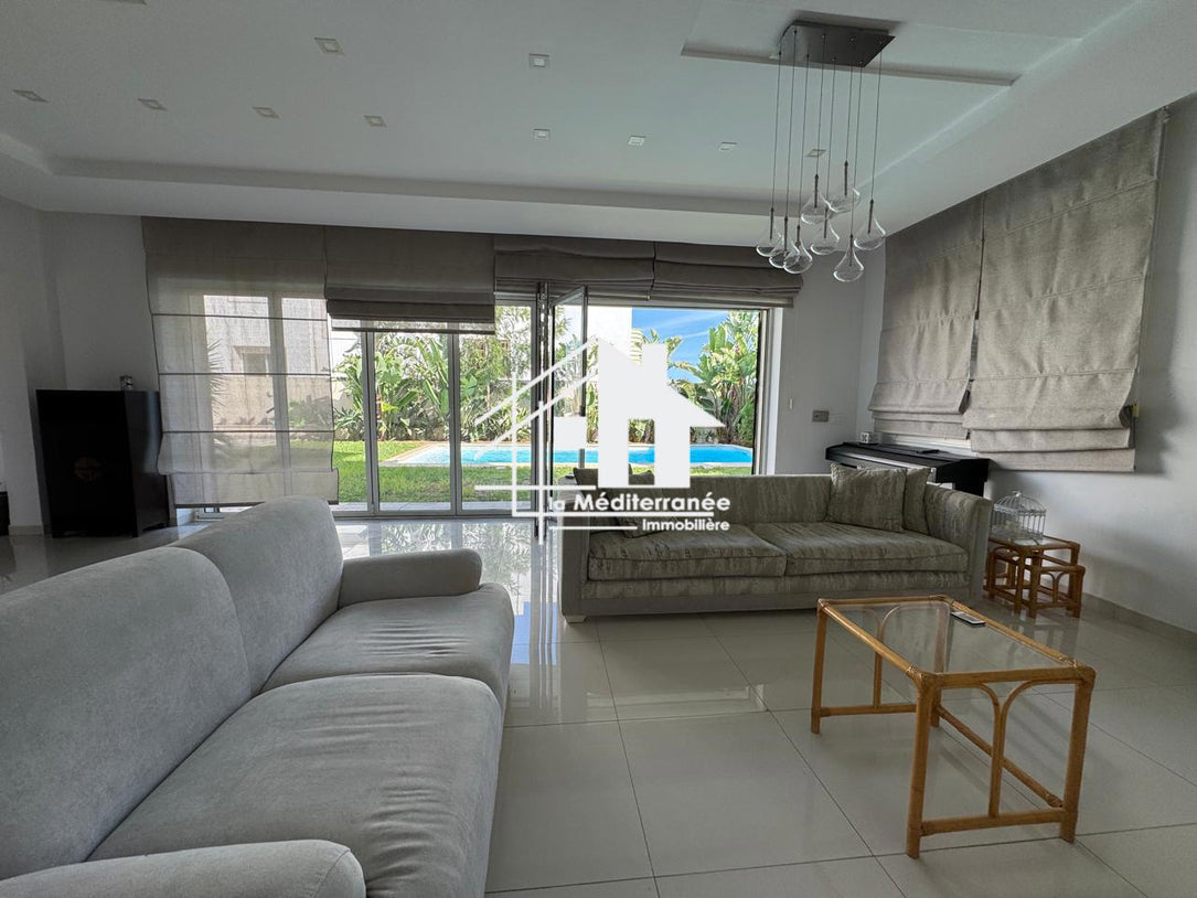 Une magnifique villa S+5 avec piscine au Lac 2