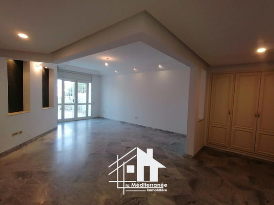 A louer appartement S+3 avec jardin à Sidi daoued