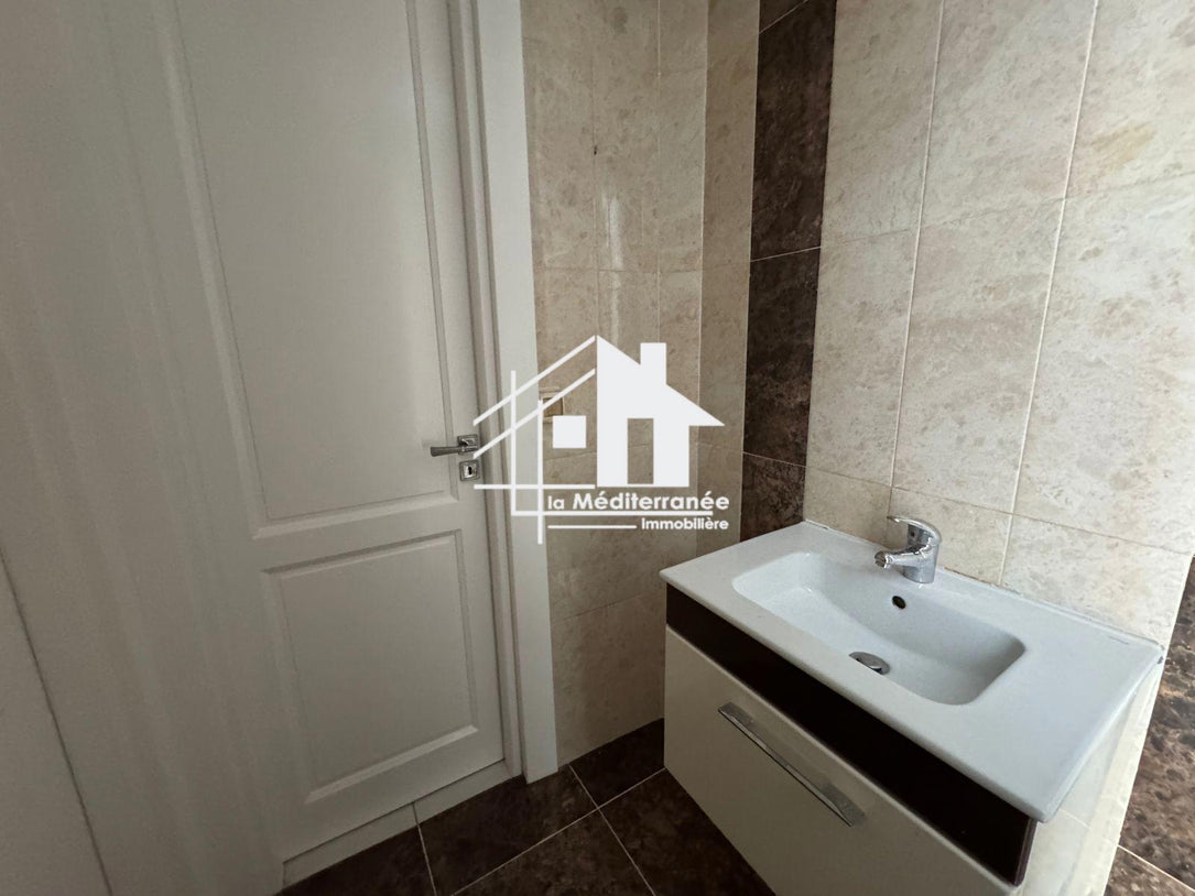 Un magnifique Duplex S+3 meublé  à Jardins de Carthage