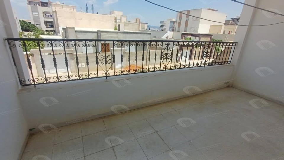 à louer une villa s+4 à mourouj 6