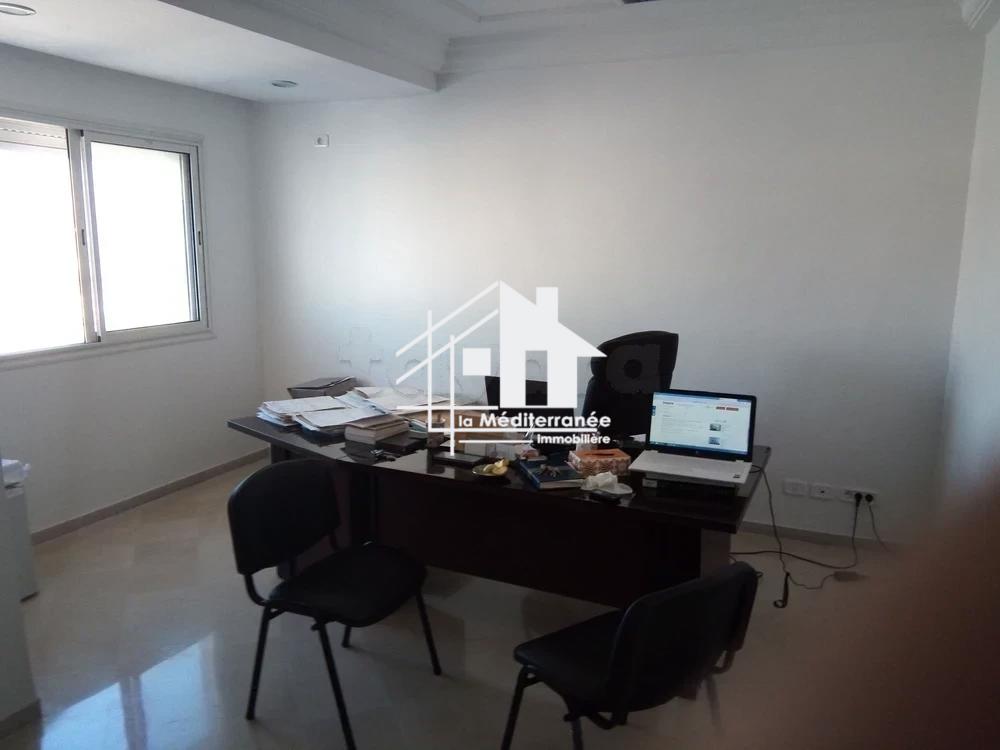 A louer bureau h+2 à Beb Saadoun