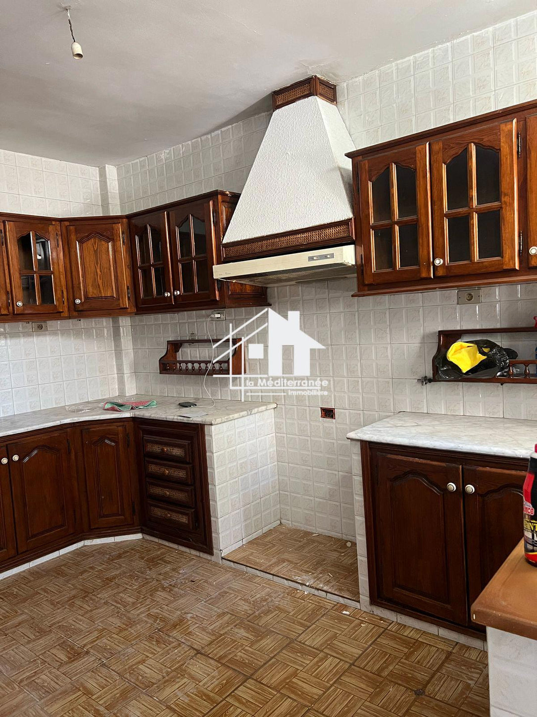 A louer étage de villa S+3 à Khaznadar