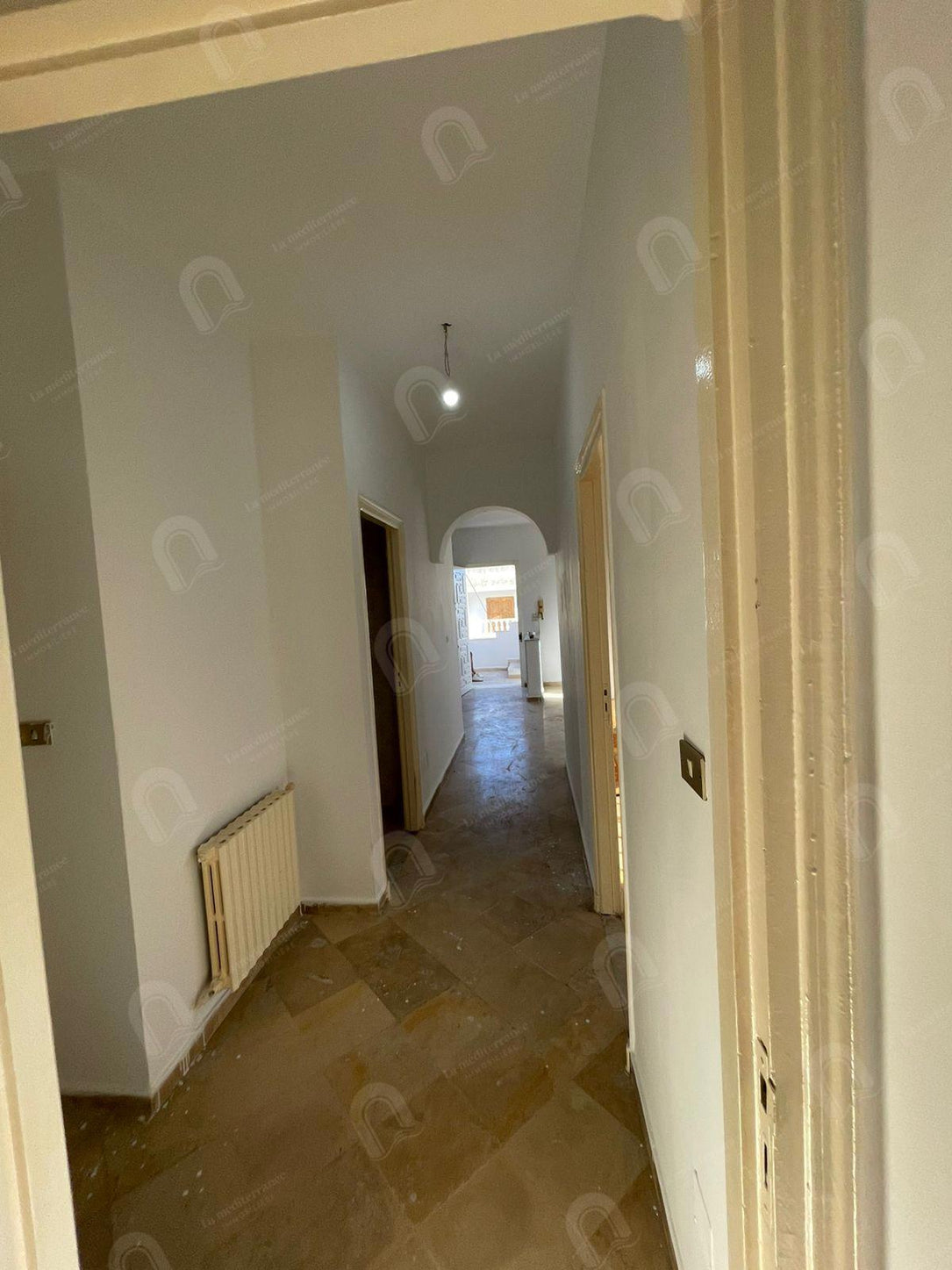 A louer un étage de villa S+3 au 1er étage
