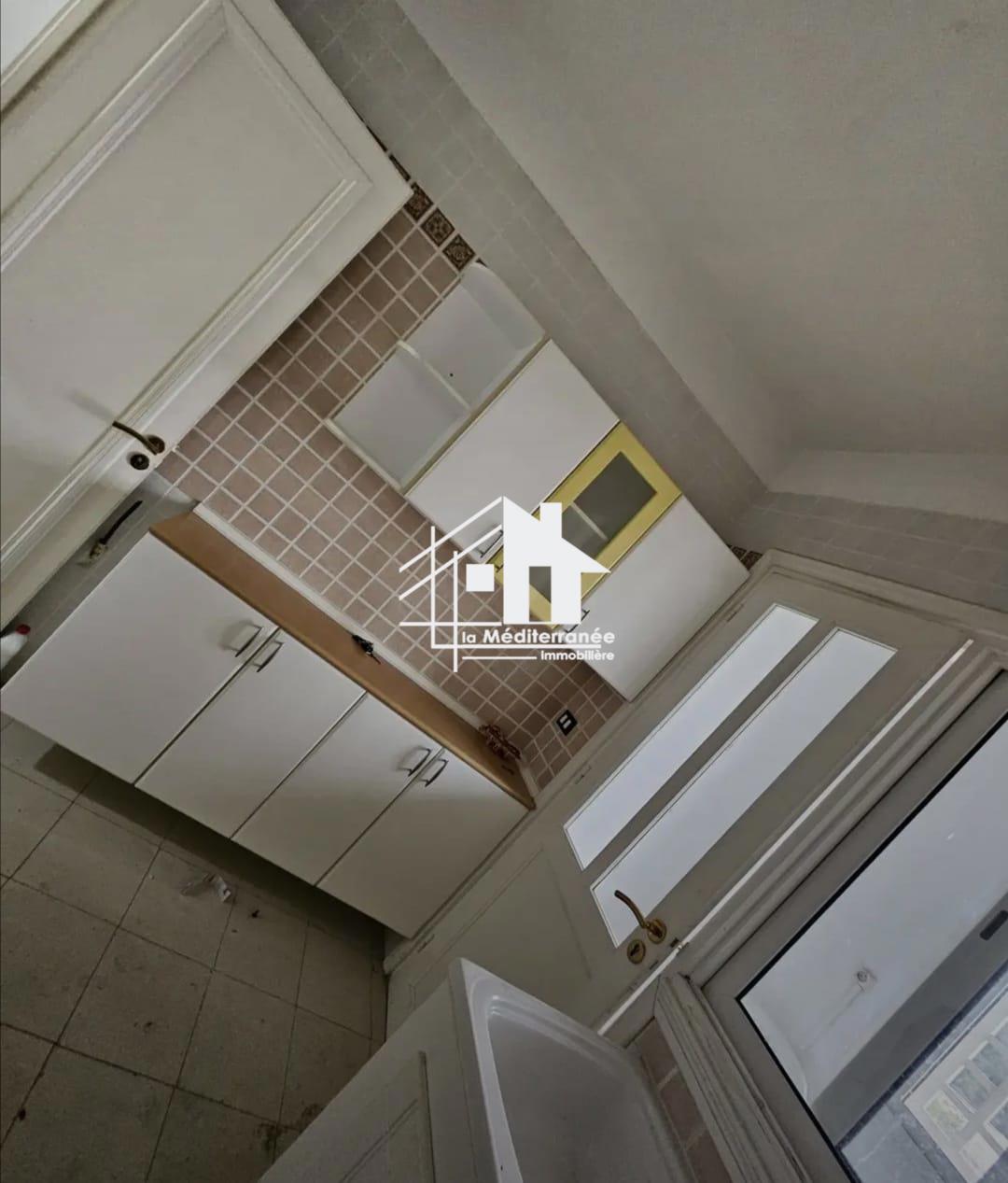 A louer appartement S+2 hst à manouba