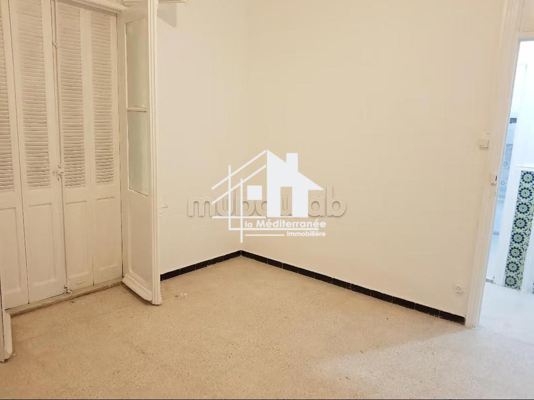 A vendre appartement S+2 au centre-ville, Tunis