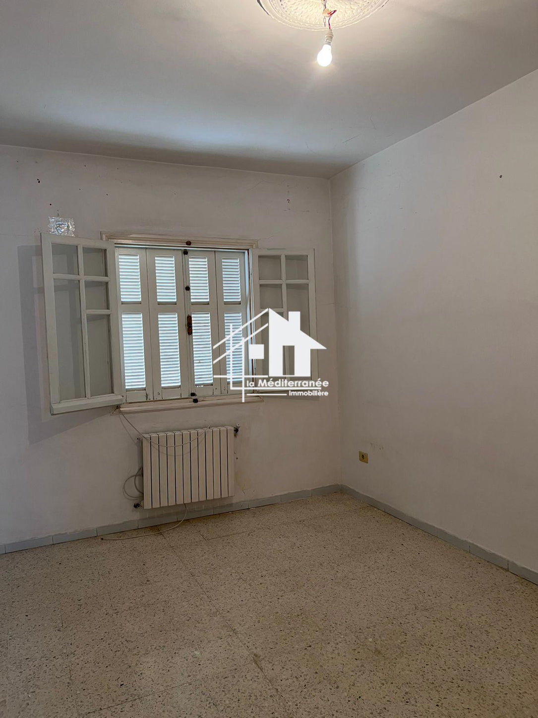 A louer appartement S+3 à Ennasr 2