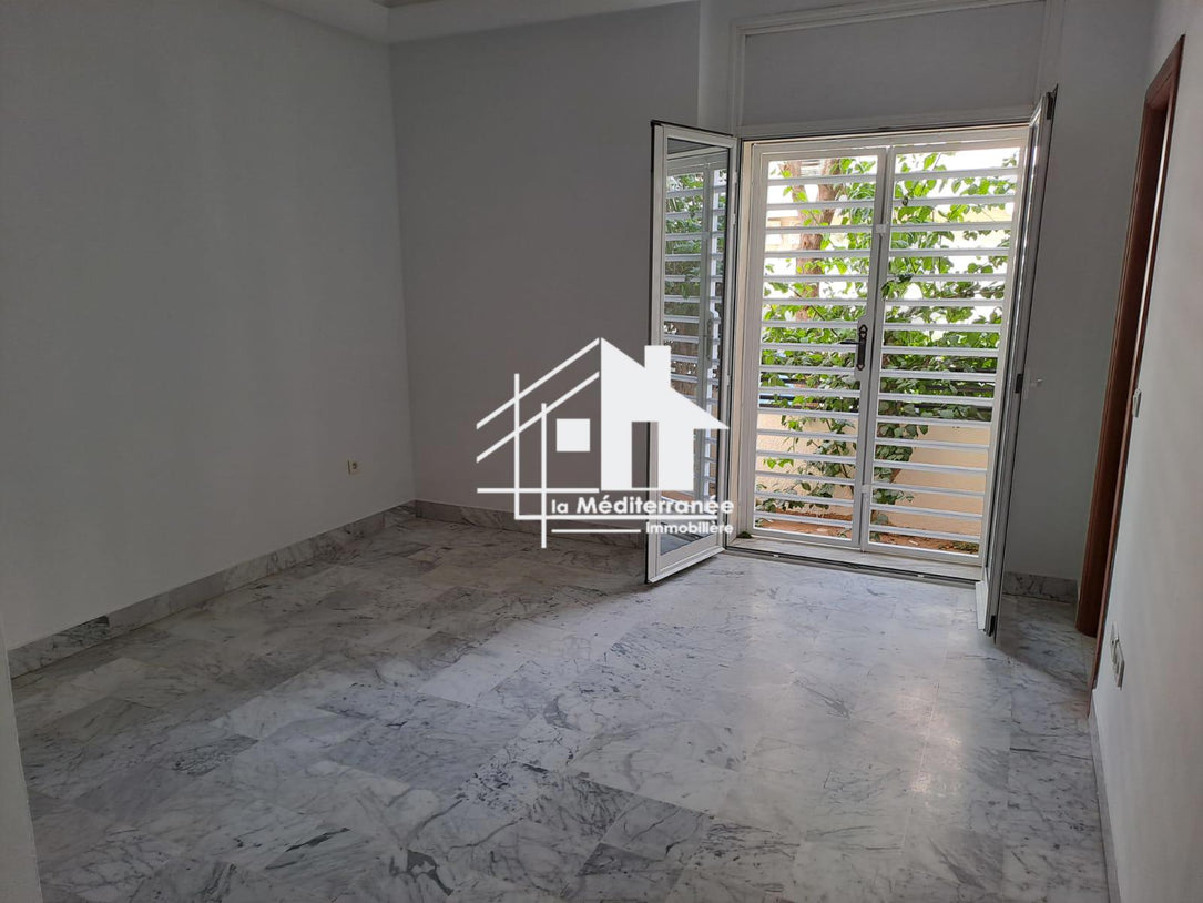A louer appartement S+3 au Lac 2