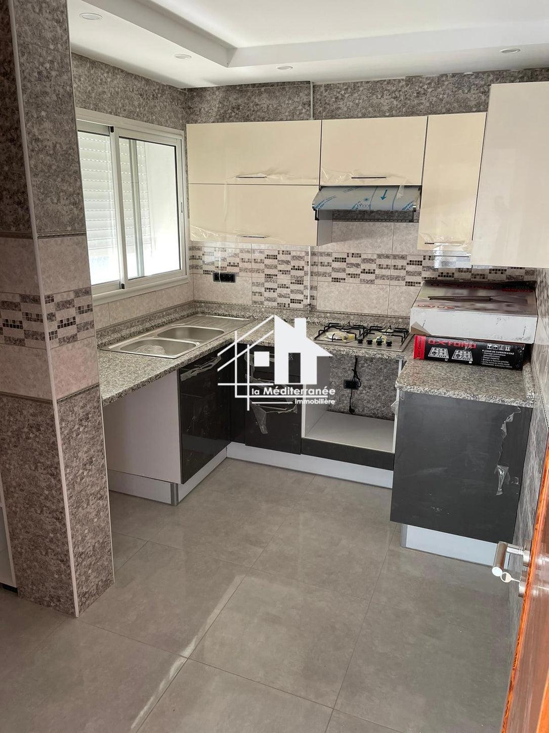 A louer étage de villa S+2 à El Agba, Diar Ben Mahmoud