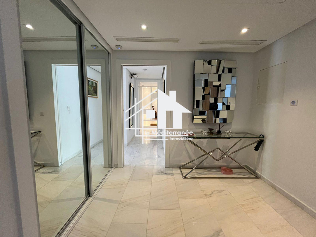 A louer un appartement s+2 vide à Gammarth touristiqie