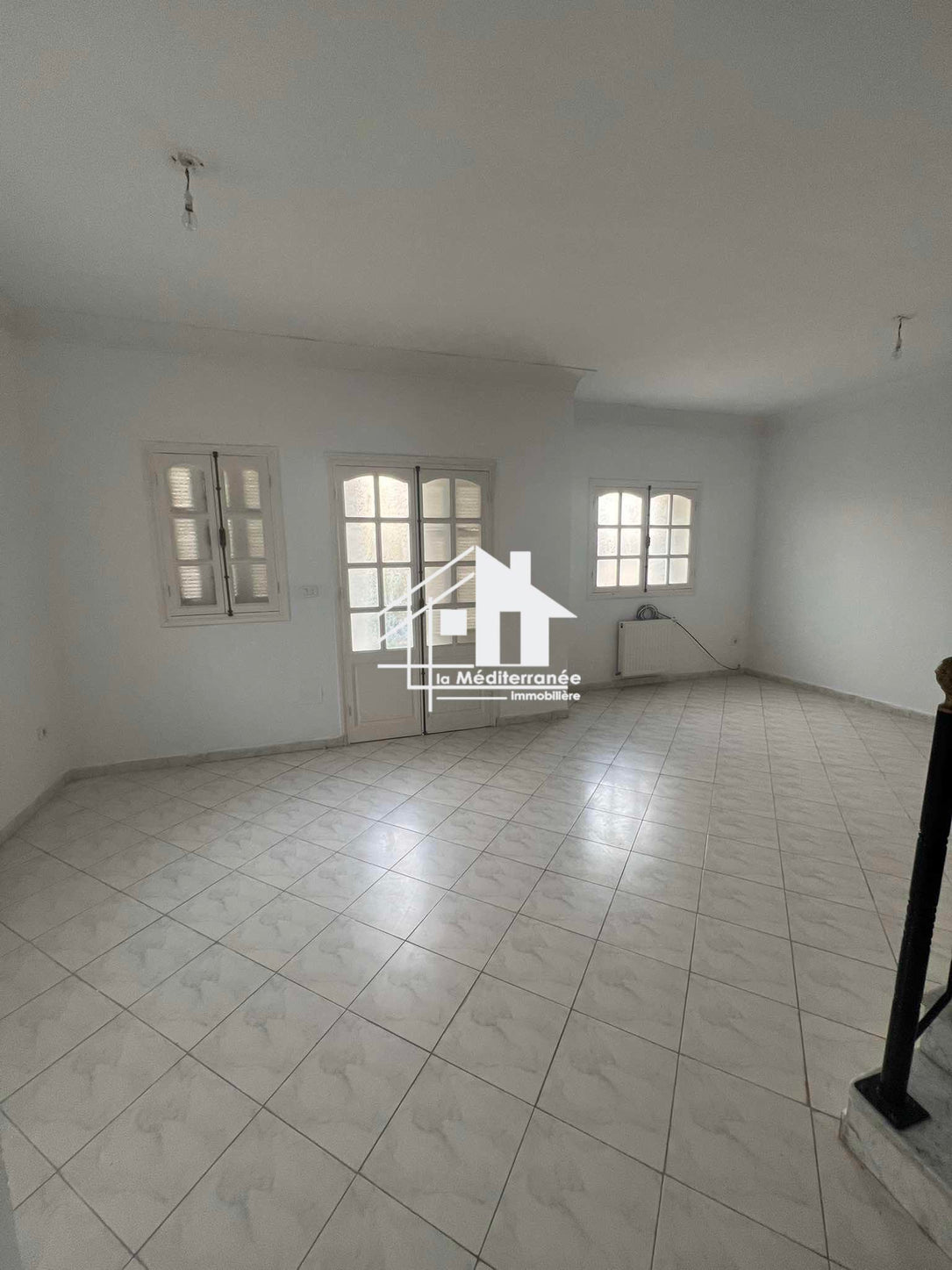 A louer villa S+4 à Ezzahra