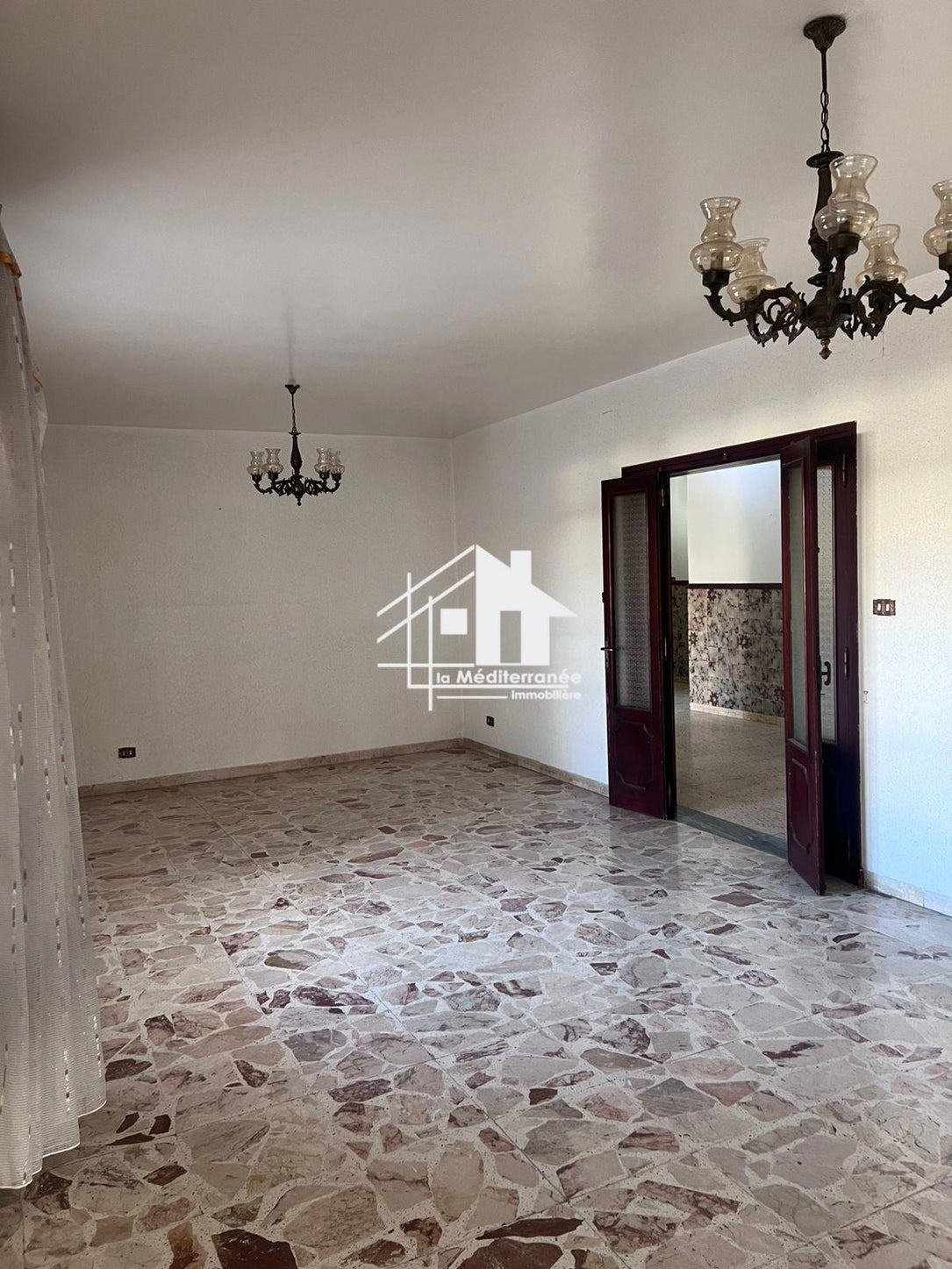 A louer étage de villa 2S+4 AU BARDO