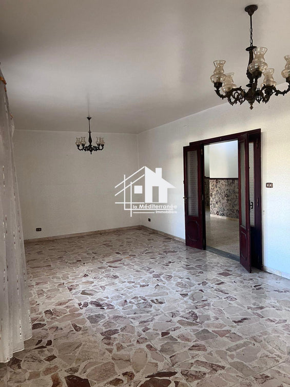 A louer étage de villa 2S+4 AU BARDO