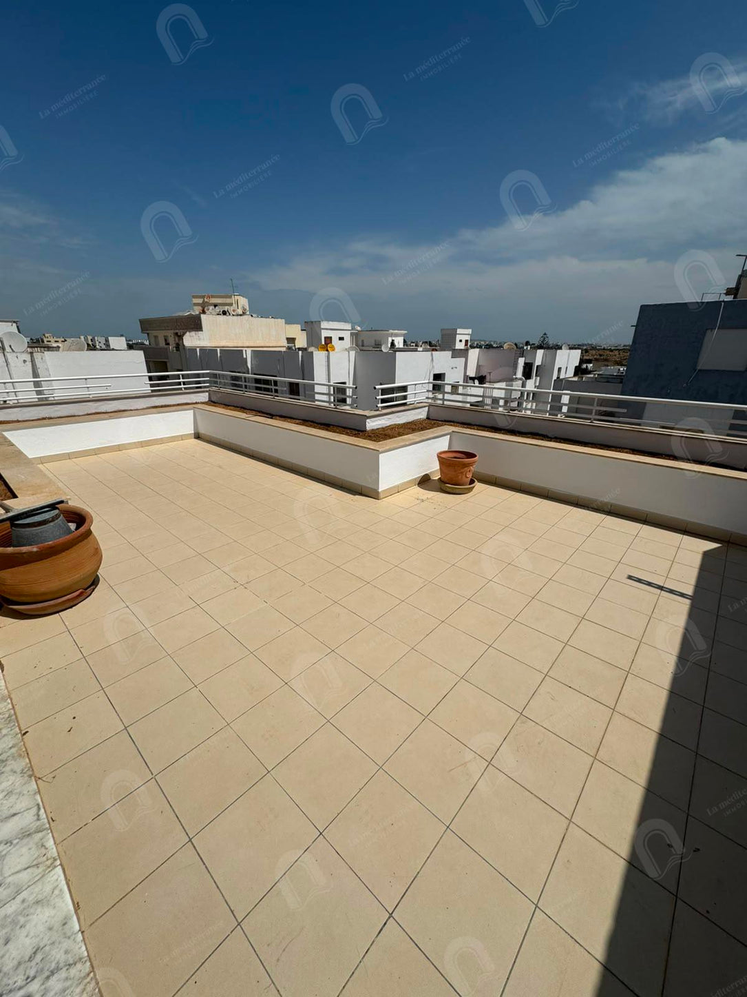 A louer un spacieux appartement s+3 au lac 1