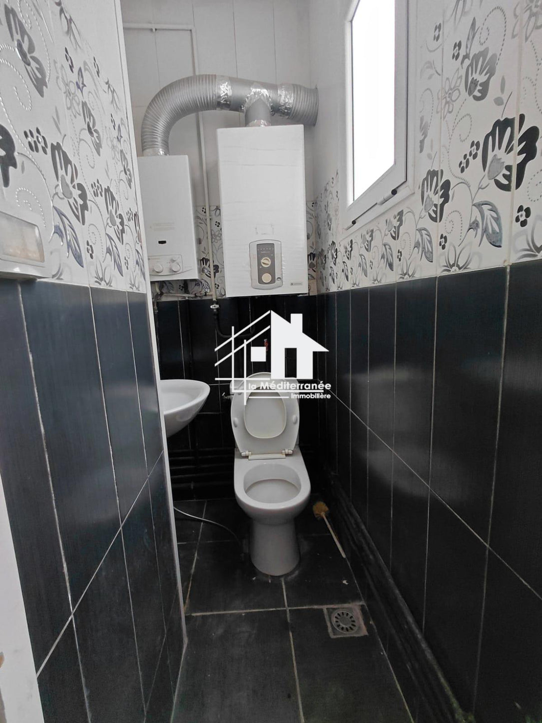 A vendre appartement s2 au Centre ville Tunis