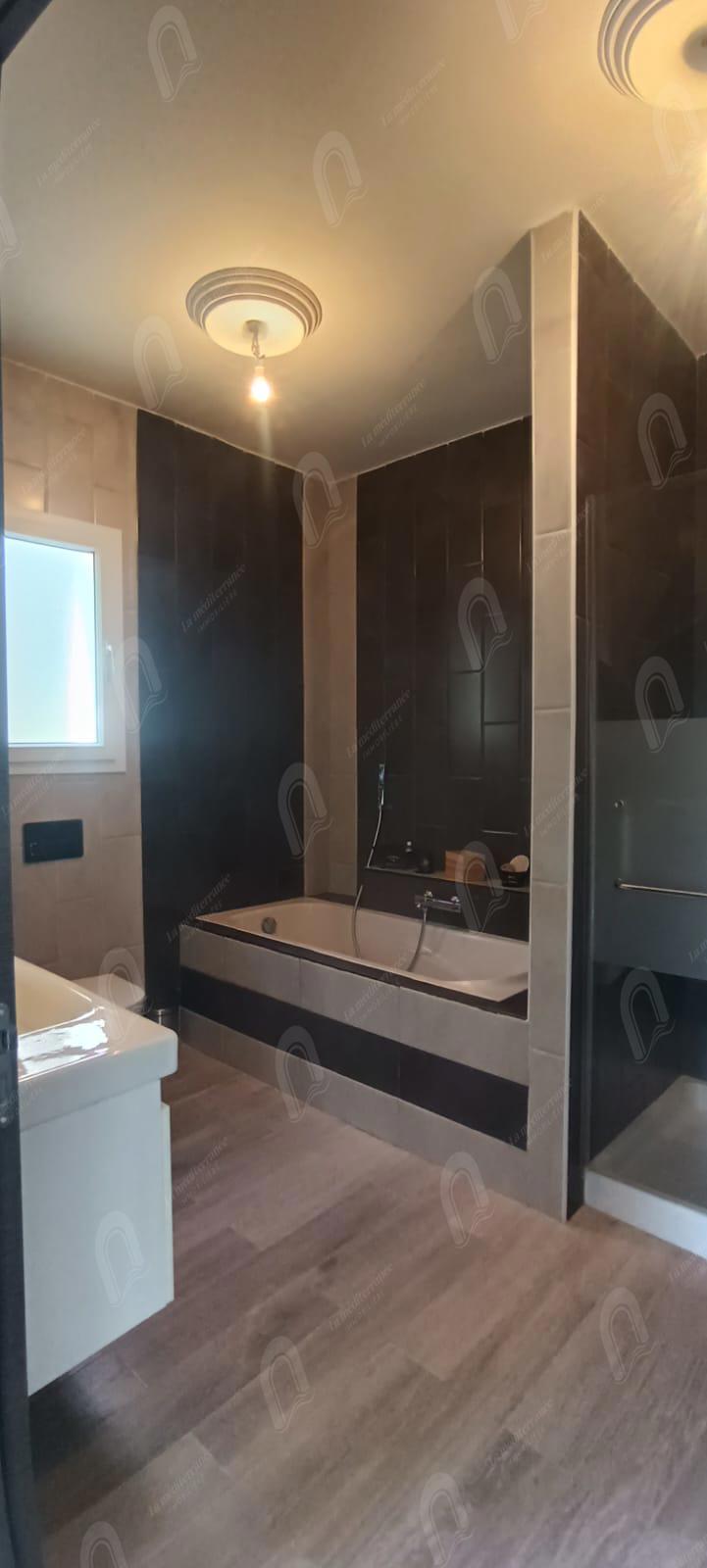 Villa a louer a la soukra chotrana 3 s+3 3500