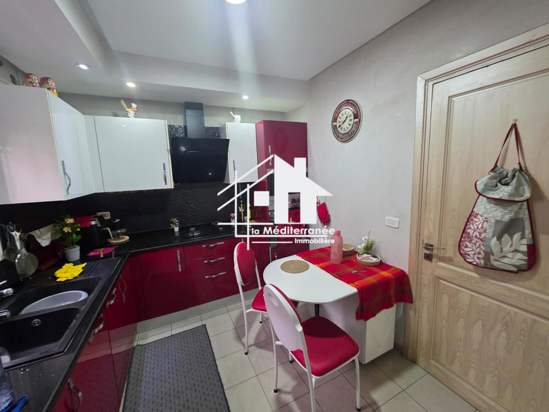 A vendre appartement S+3 à Cité El Waha à El Agba
