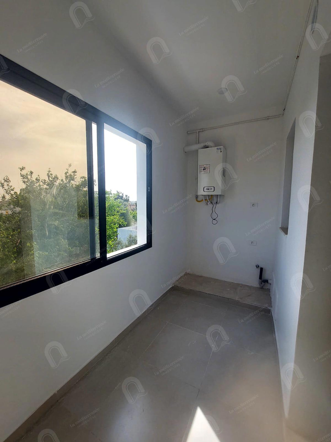 A louer étage de villa S2 à la soukra