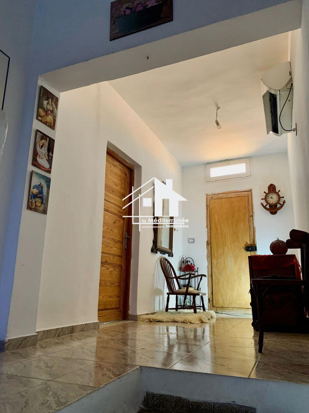 A vendre duplex S+4 à bayrem  etounsi