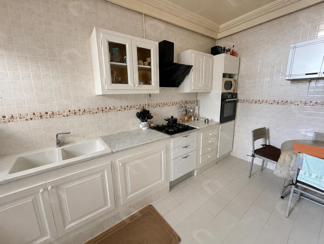 À Vendre – Appartement s+2 à cité Ennasr 2