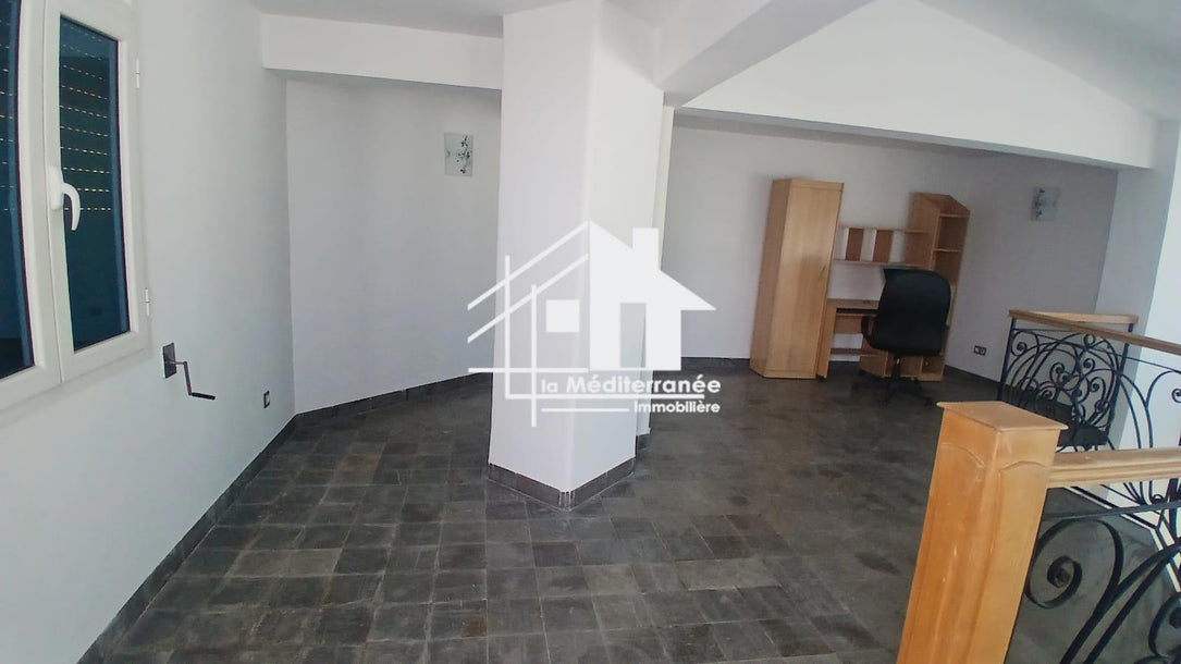 A vendre une villa S+6 gammarth