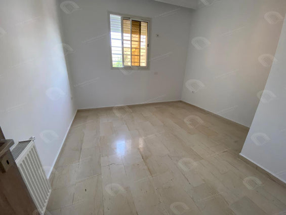 A louer appartement s2 hst à Khaznadar