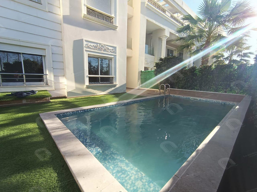A louer un luxueux s+2 avec piscine à chotrana 1