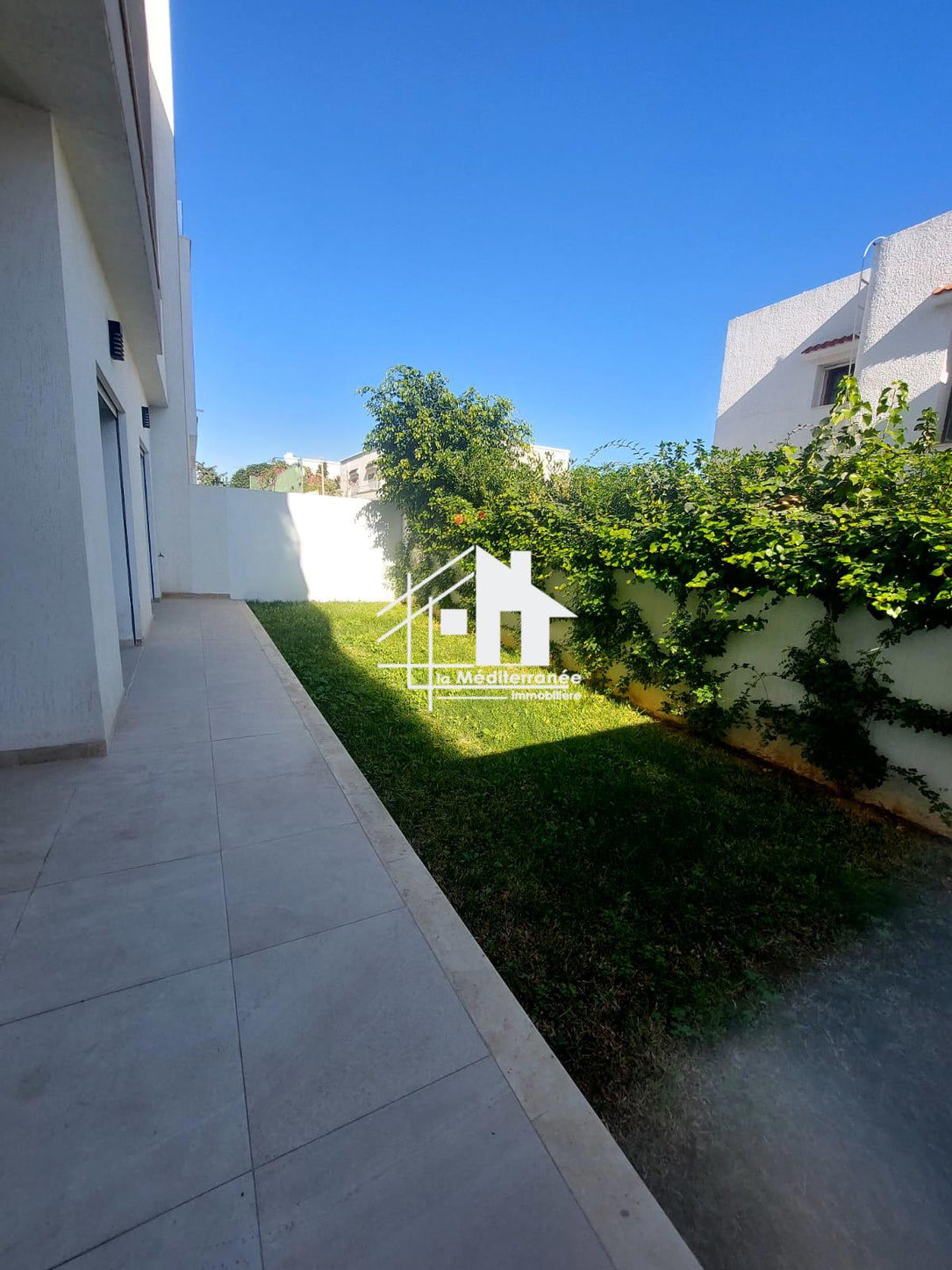 A vendre S2 avec jardin à la Soukra